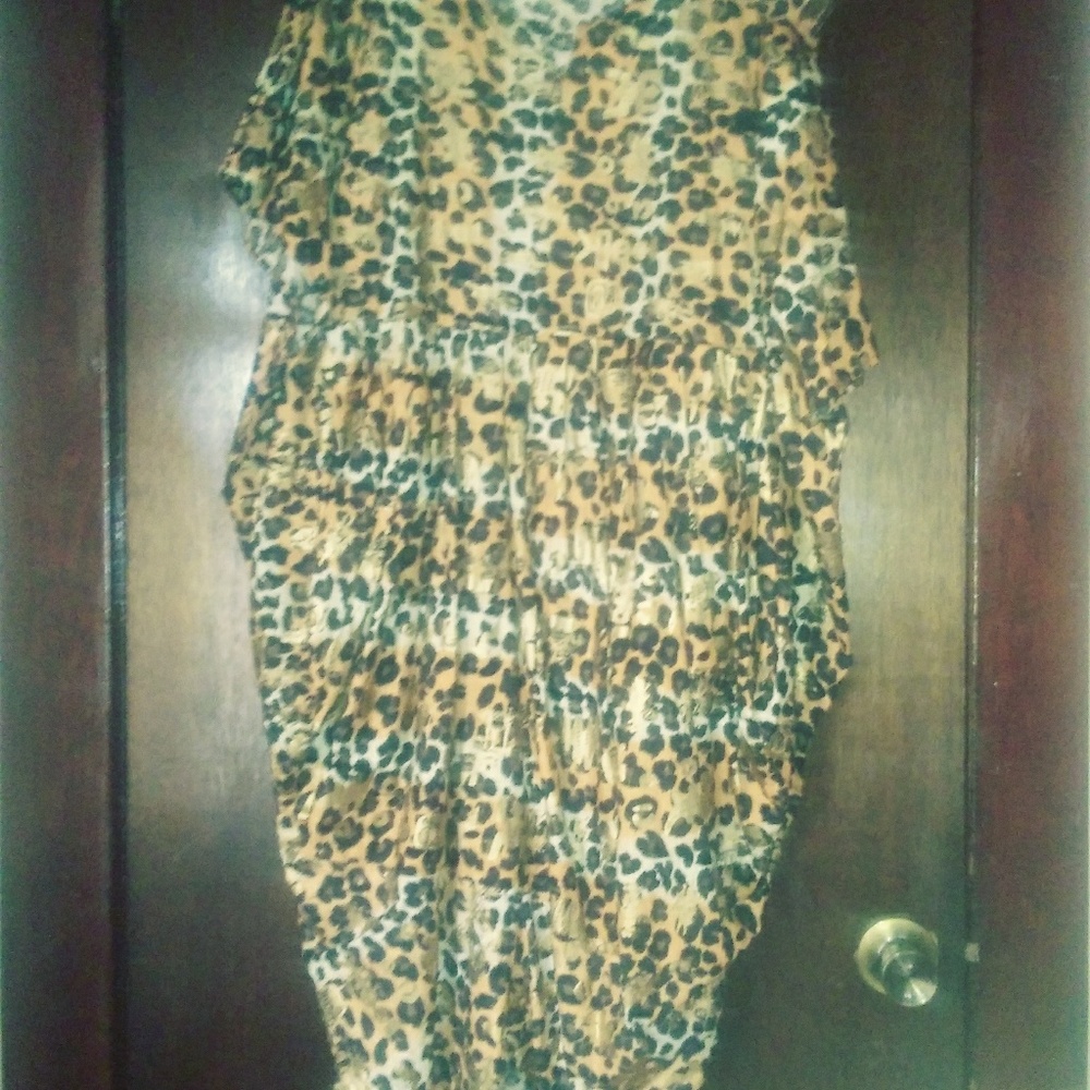 OS African Leopard Print Caftan Dress and Hat